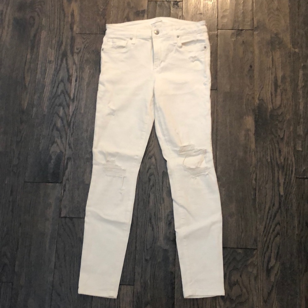 Joe’s white jean